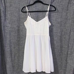 White dress with lace. Size S